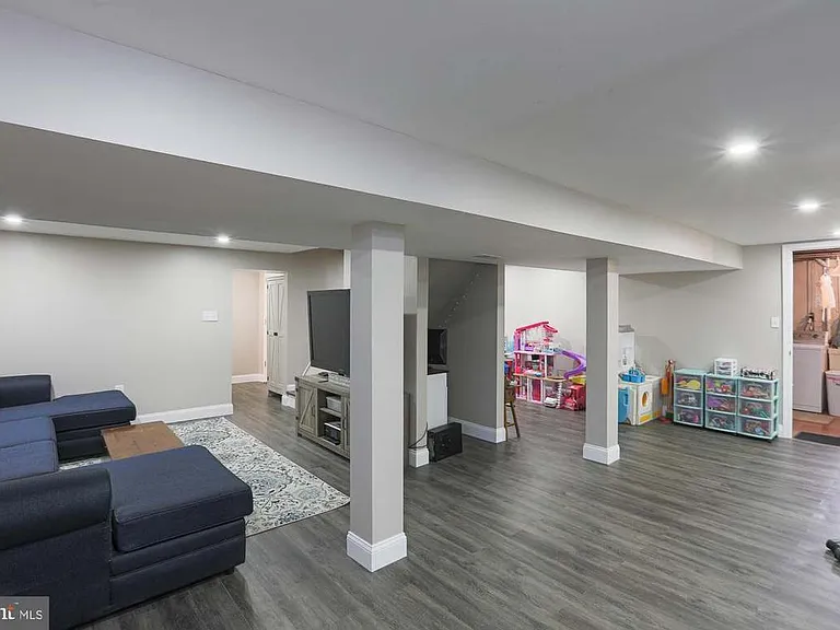 4413 Vale Dr — Photo 9