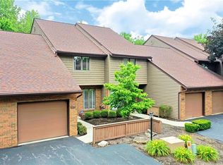 4463 Willow Creek Dr SE, Warren, OH
