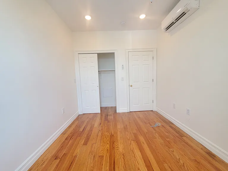 373 Danforth Ave #300 — Photo 4