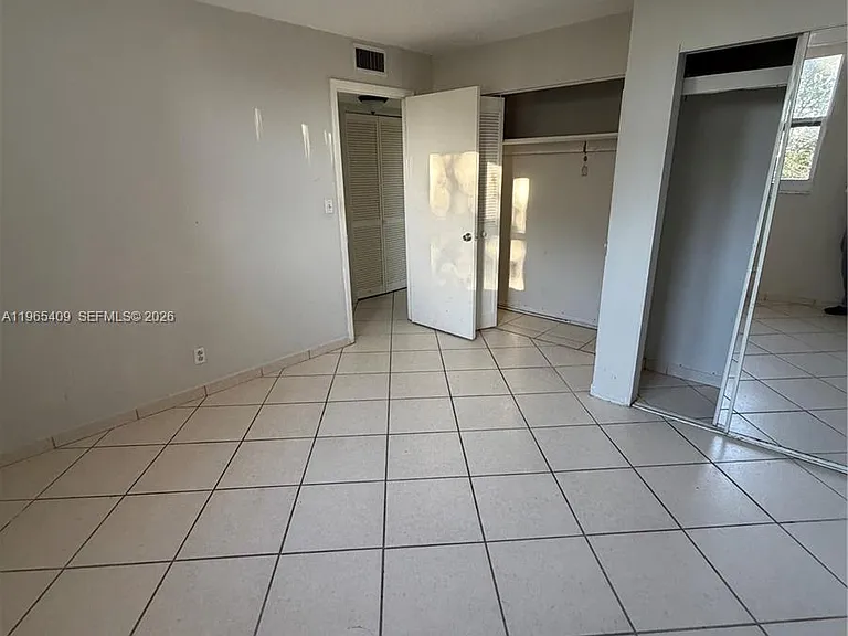 1830 Dixieanna St #406 — Photo 12