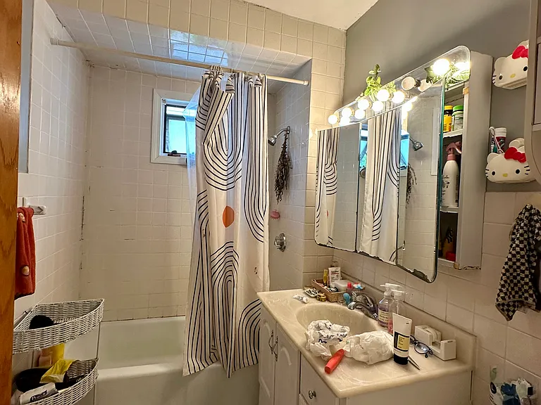 35 Montfern Ave #2 — Photo 11