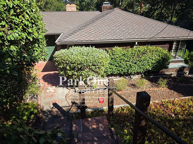4 Los Dedos Rd — Photo 2