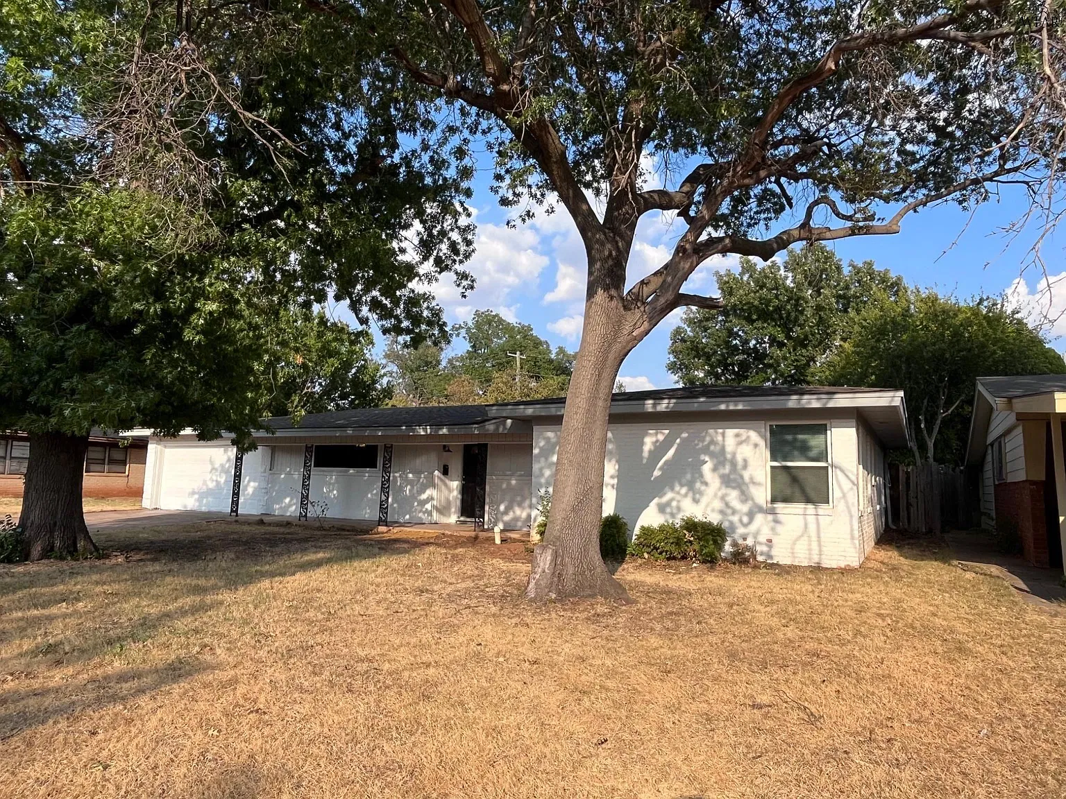 3 bed, 2.0 bath, 1467 sqft, $1,825 — Photo 2