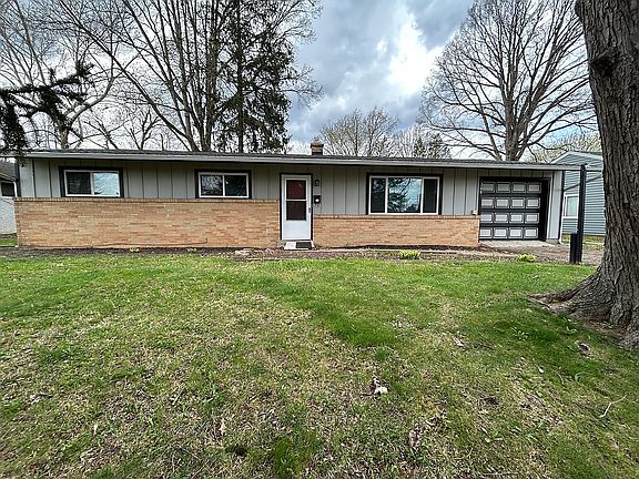 2nd image of 283 Iroquois Park Pl