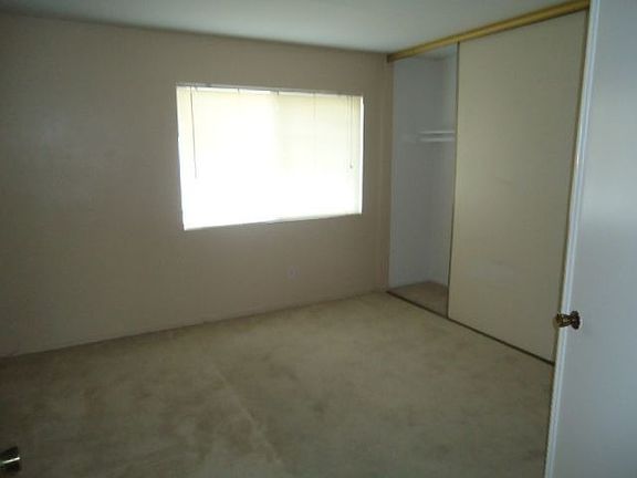 3rd image of 1402 E Bell Ave #99L