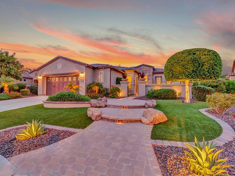 Spectacular Curb Appeal