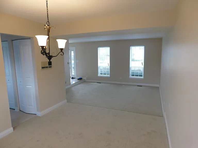 1906 Armwood Ln — Photo 2