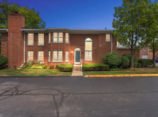 141 Windwood Pointe Rd, Saint Clair Shores, MI 48080
