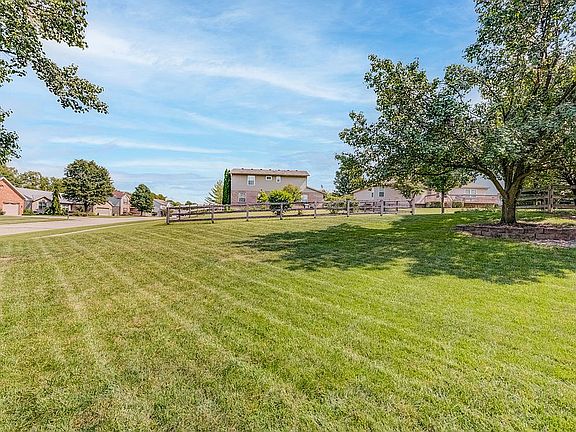 3rd image of 5042 Elk Fairways Dr
