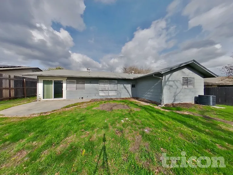 7326 Glen Trl — Photo 15