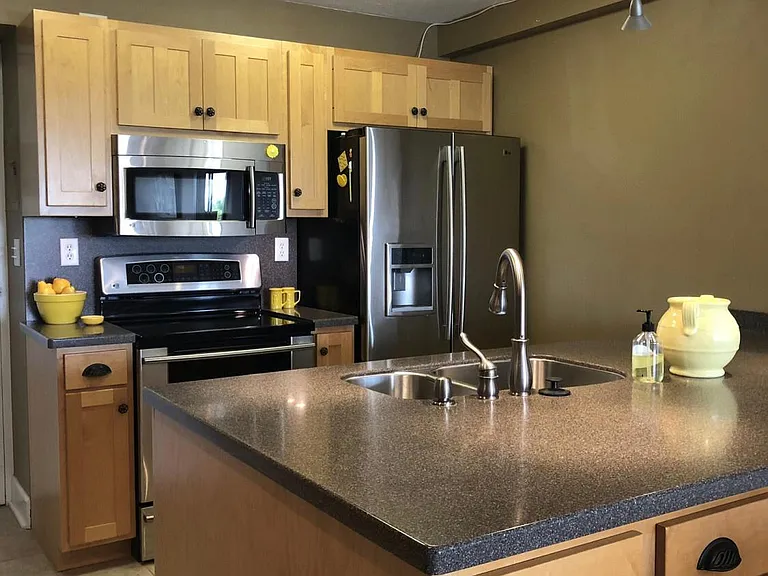 2700 N Shore Dr #703 — Photo 9