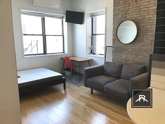 2nd image of 146 Bowdoin St #62