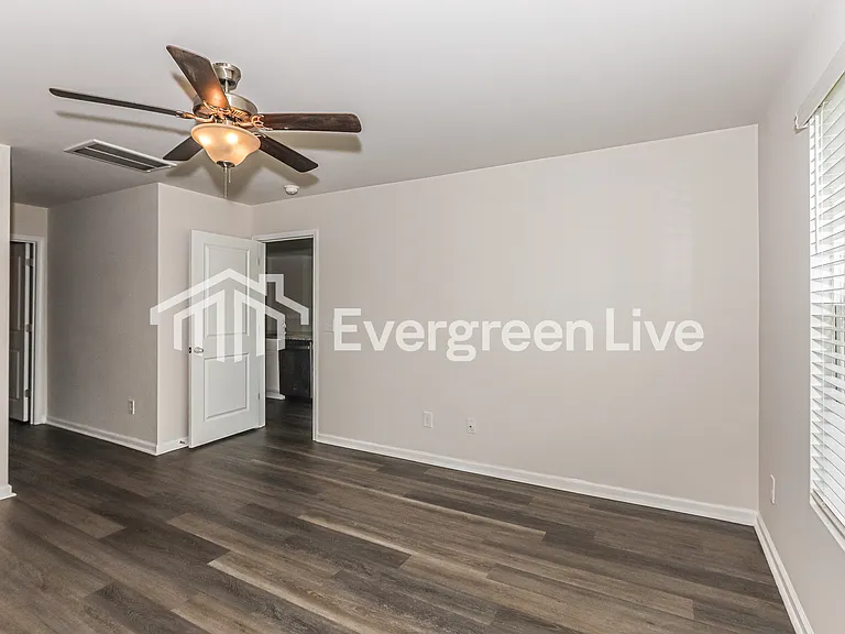 1177 Ridgeford Dr — Photo 4