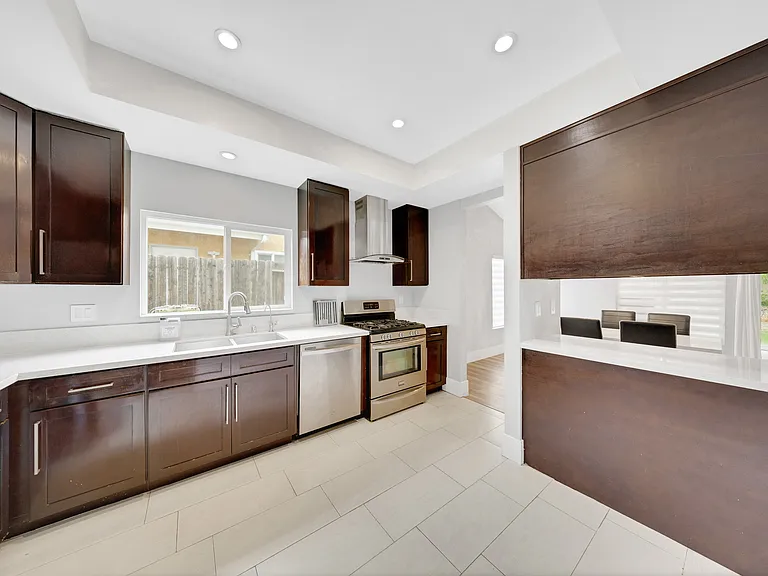 15937 La Ronda Cir — Photo 19