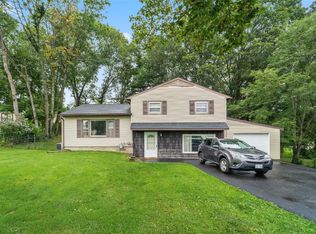 122 Smithfield Dr, Endicott, NY 13760