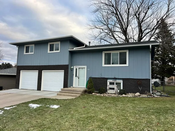 1716 Hilltop Dr, Norfolk, NE 68701
