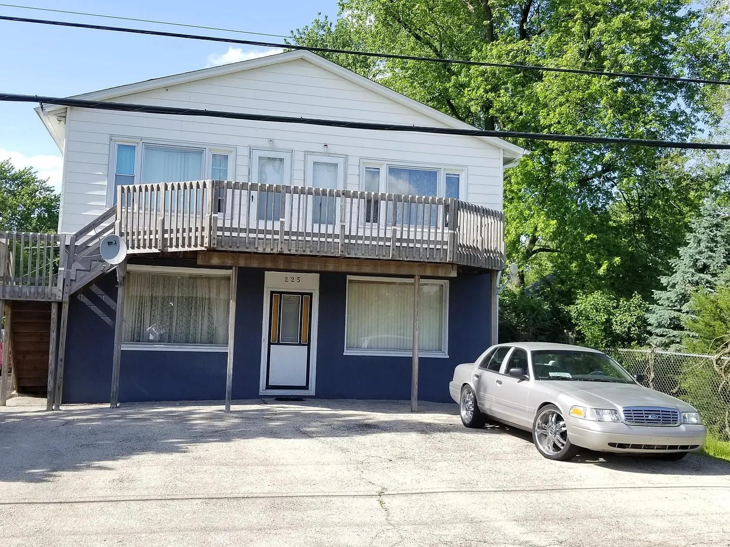 225 Bruce Rd photo 1