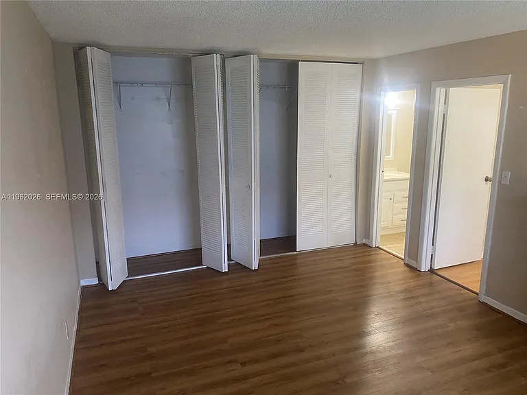 335 W Laurel Dr #1M — Photo 11