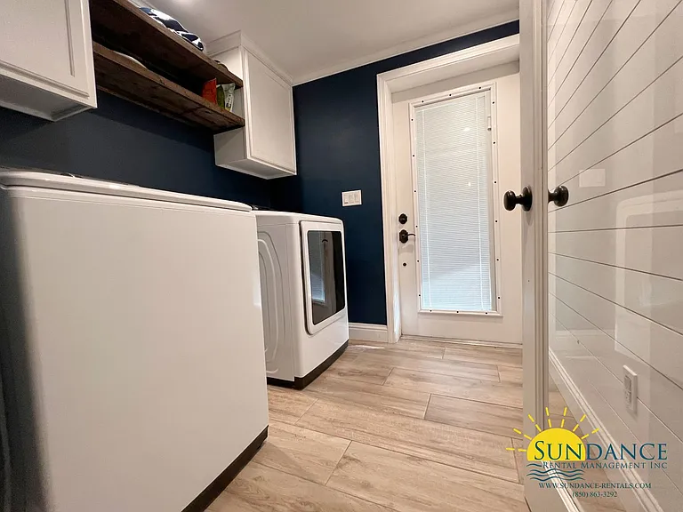 132 Sotir St NW — Photo 16