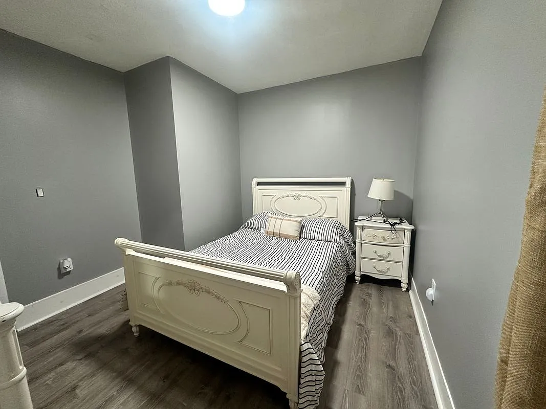4 bed, 2.5 bath, 2450 sqft, $3,500 — Photo 2