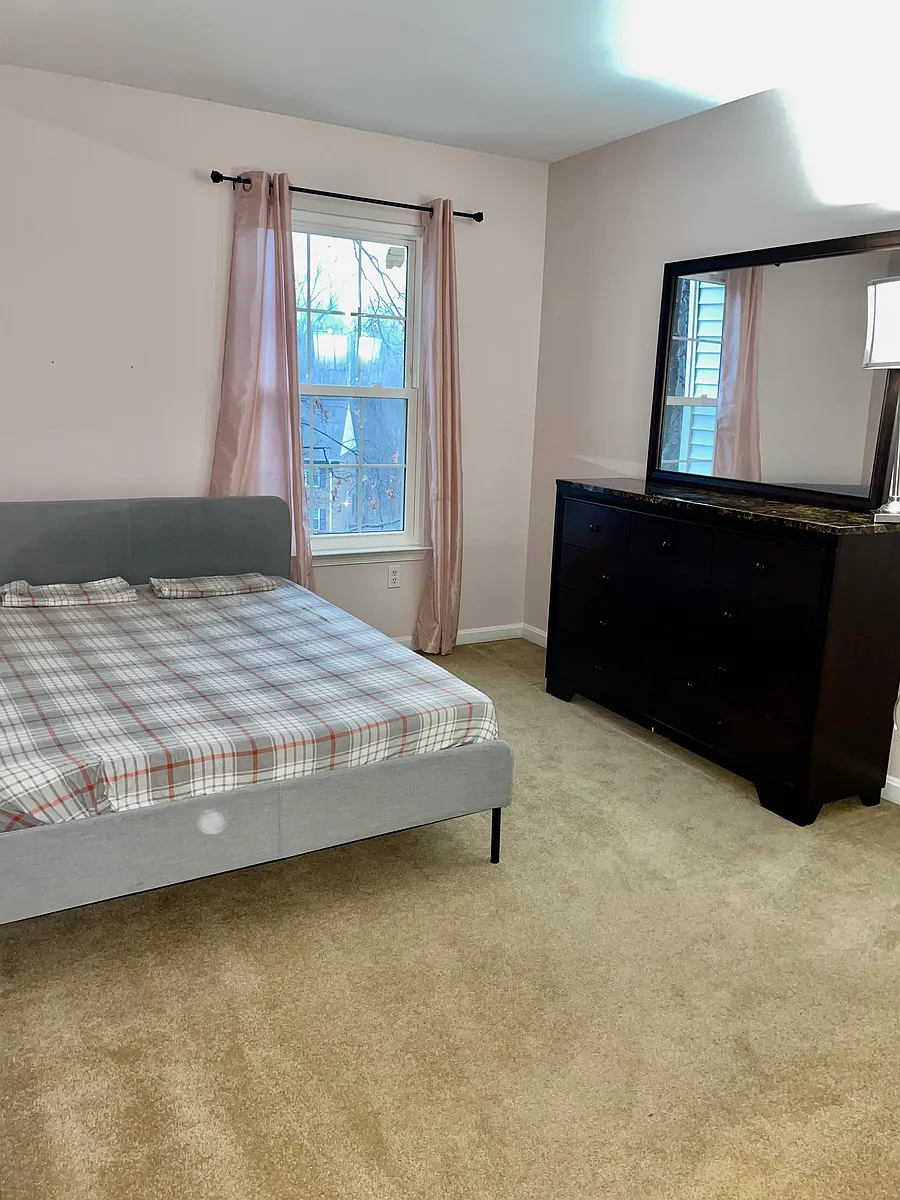 Building Photo - 6030 Crocus Ct