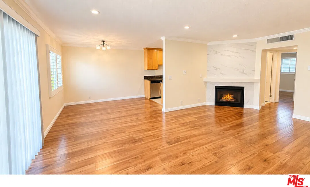 2 bed, 2.0 bath, 920 sqft, $2,500 — Photo 1