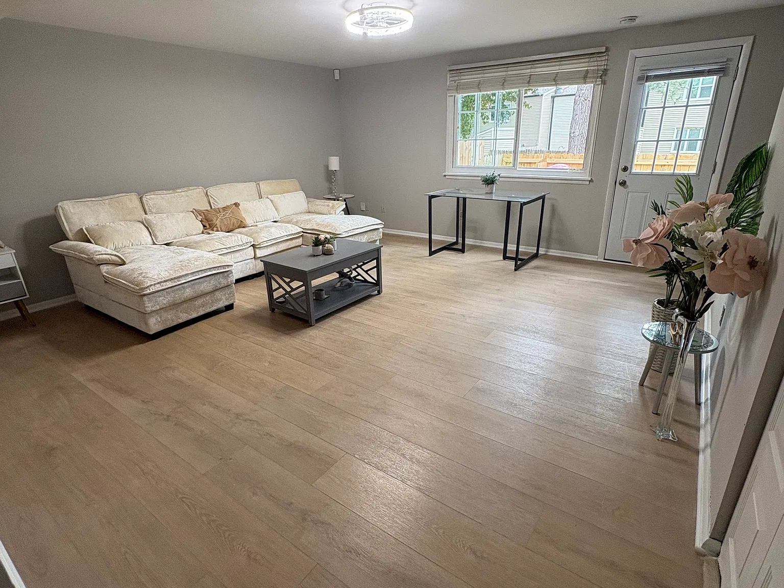 2 bed, 2.5 bath, 1273 sqft, $1,475 — Photo 4