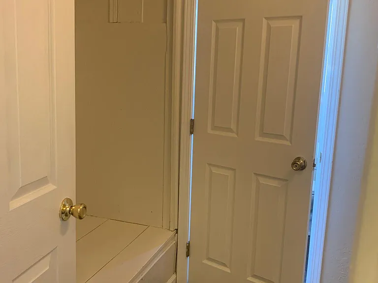 3325 1st Ave #3 — Photo 5