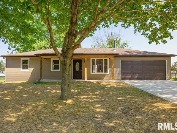 610 E 3rd St, Glasford, IL 61533