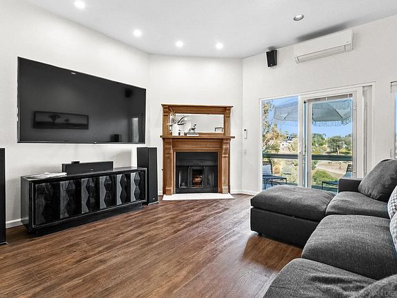 5th image of 1449 Edgemont St