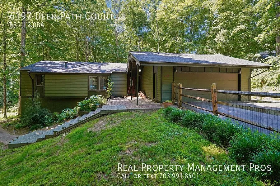 6197 Deer Path Ct