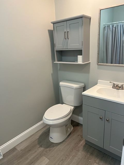 second floor full bath