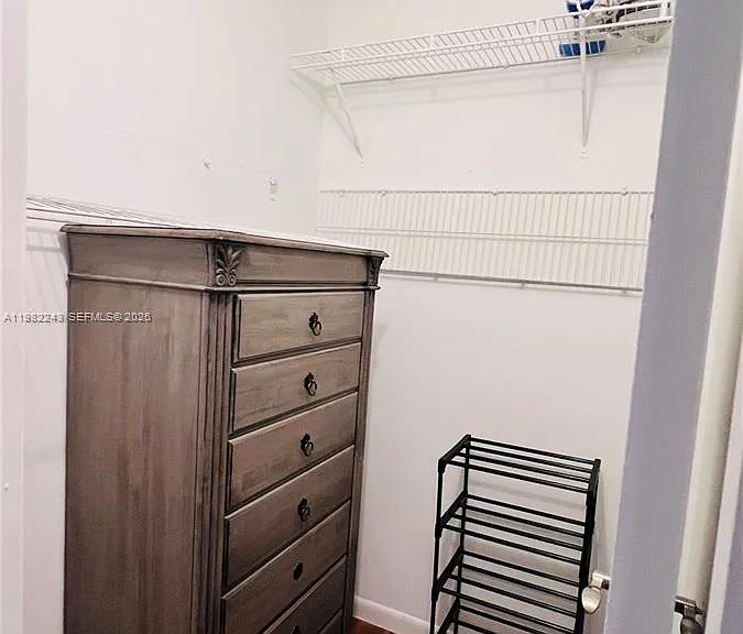 581 SW Banks Ter — Photo 15
