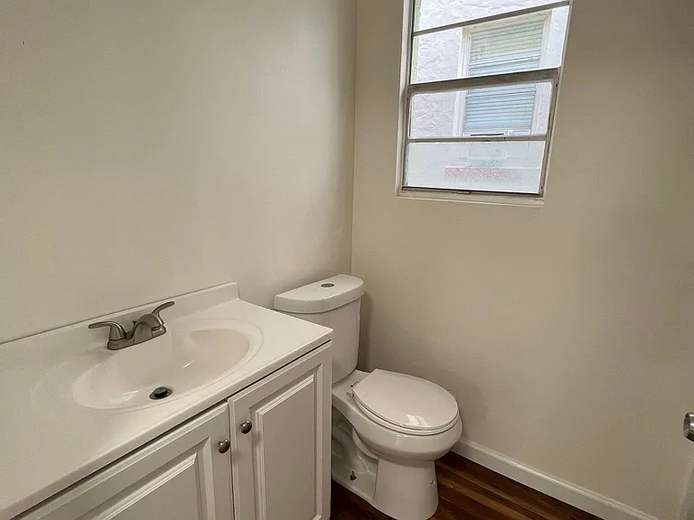 323 Almeria Rd #103 — Photo 13