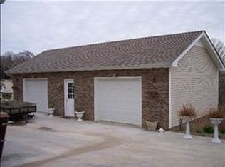 2542 Elkmont Dr, Clarksville, TN 37040