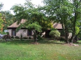 10109 Ormond Rd, Potomac, MD 20854