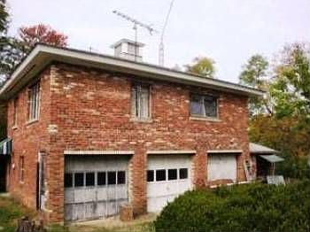 2nd image of 6516 Montrose St