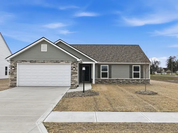 215 Latigo Ln, Garrett, IN 46738