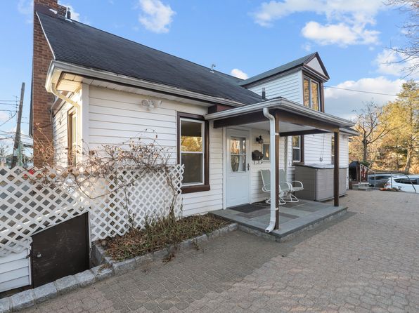 8 Virginia Ave FLOOR 1