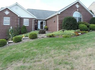 270 Arrowhead Ln, Eighty Four, PA