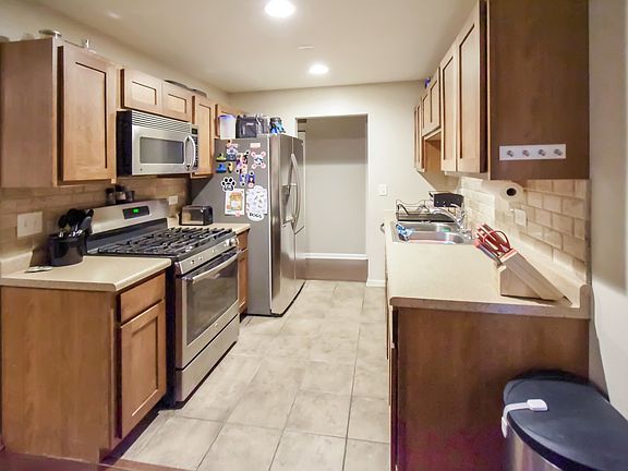 5th image of 775 Clearwood Ct