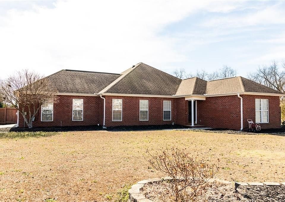 1st image of 28 Papershell Dr