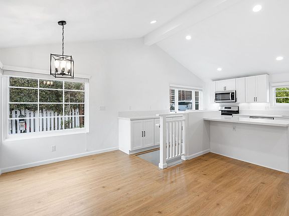 4th image of 617-621 Lombardy Ln #617