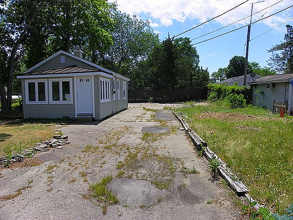  Pave/6 car parking