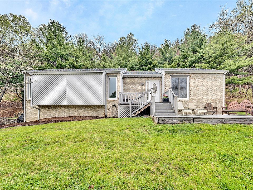1st image of 7445 Carriage Hills Dr