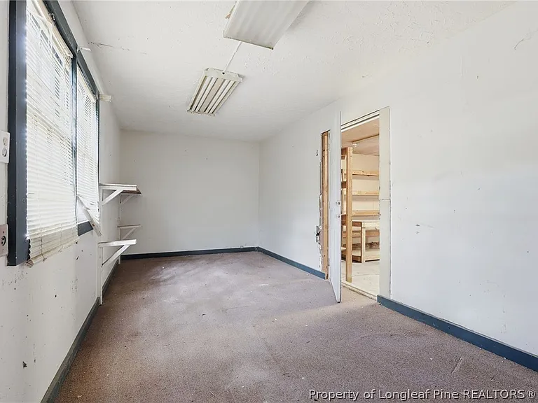 1902 Paisley Ave — Photo 34
