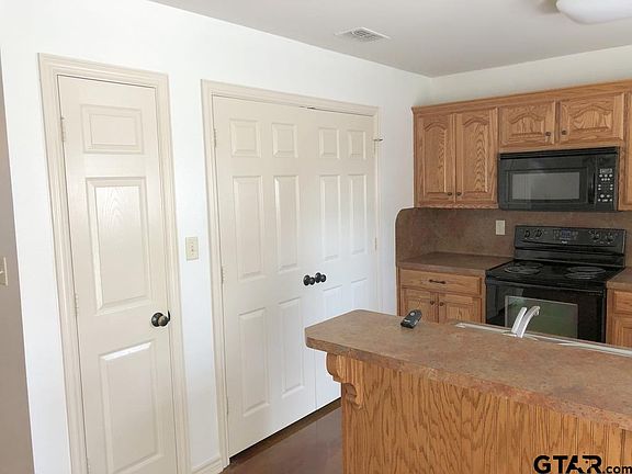 5th image of 13323 Country Meadow Ln