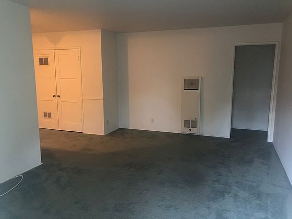 2nd image of 4206 Cahuenga Blvd #1