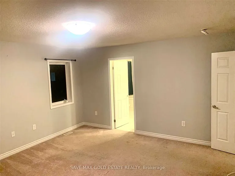 9 Troyer St #UPPER — Photo 16