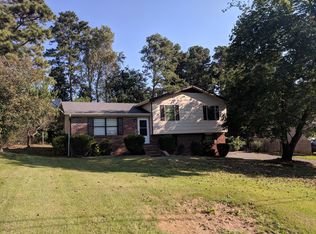 228 Ridgewood Dr, Chickamauga, GA 30707